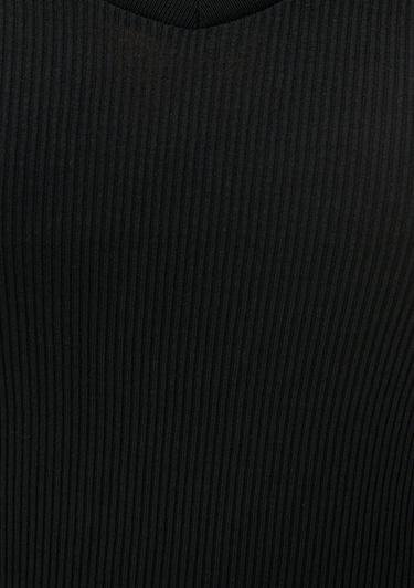  Mavi V Yaka Siyah Basic Tişört Fitted / Vücuda Oturan Kesim 1601040-900