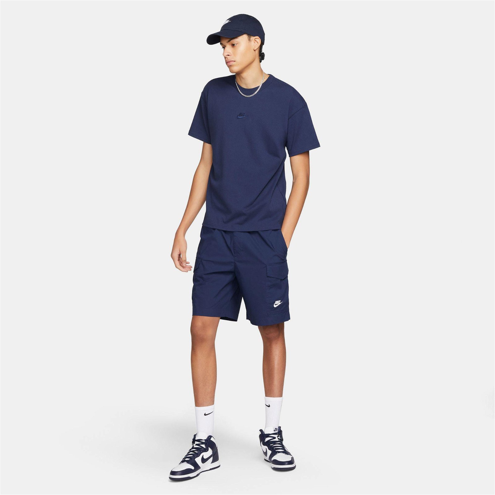 Nike Sportswear Premiun Essential Sust Erkek Lacivert T-Shirt