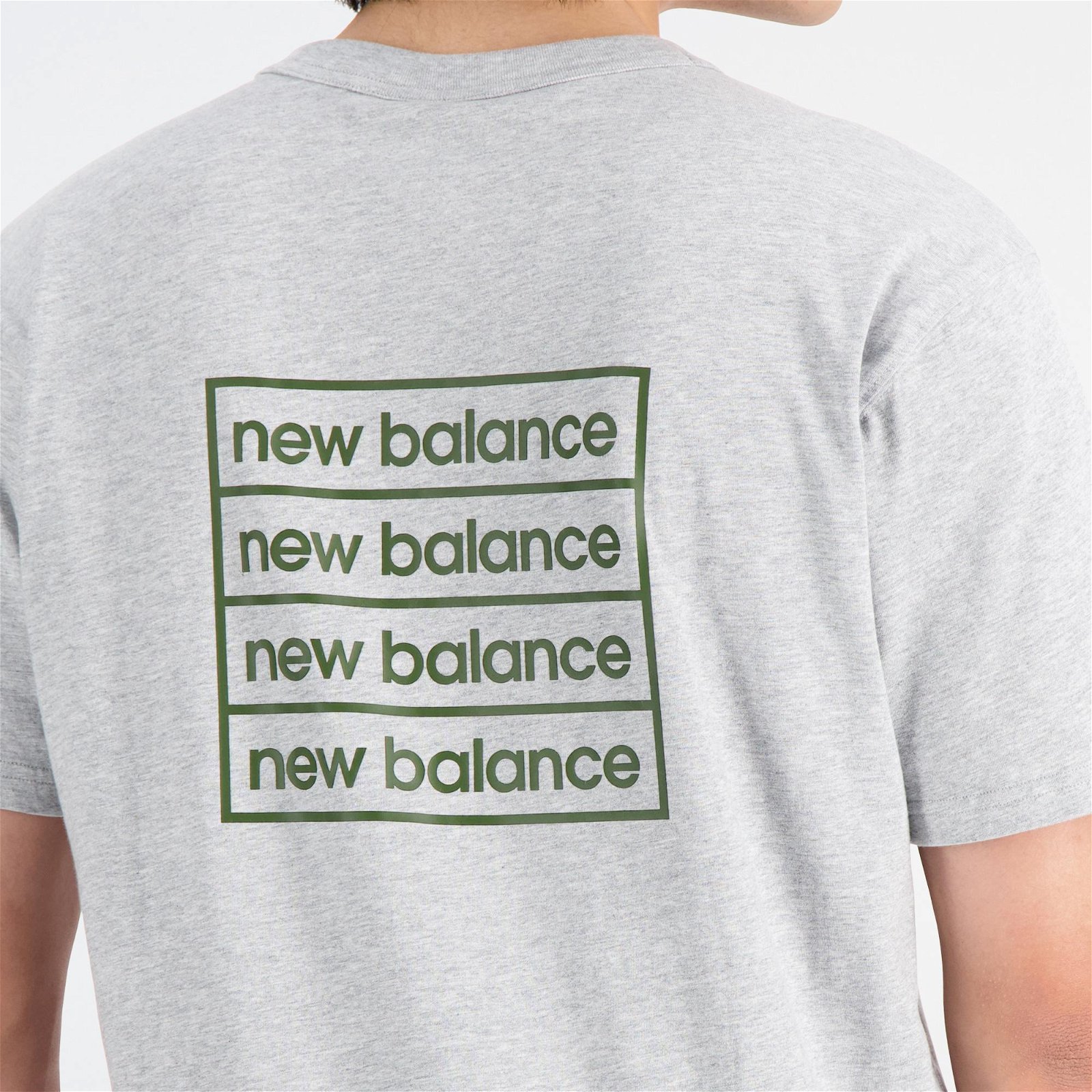 New Balance Essentials Winter Unisex Gri T-Shirt