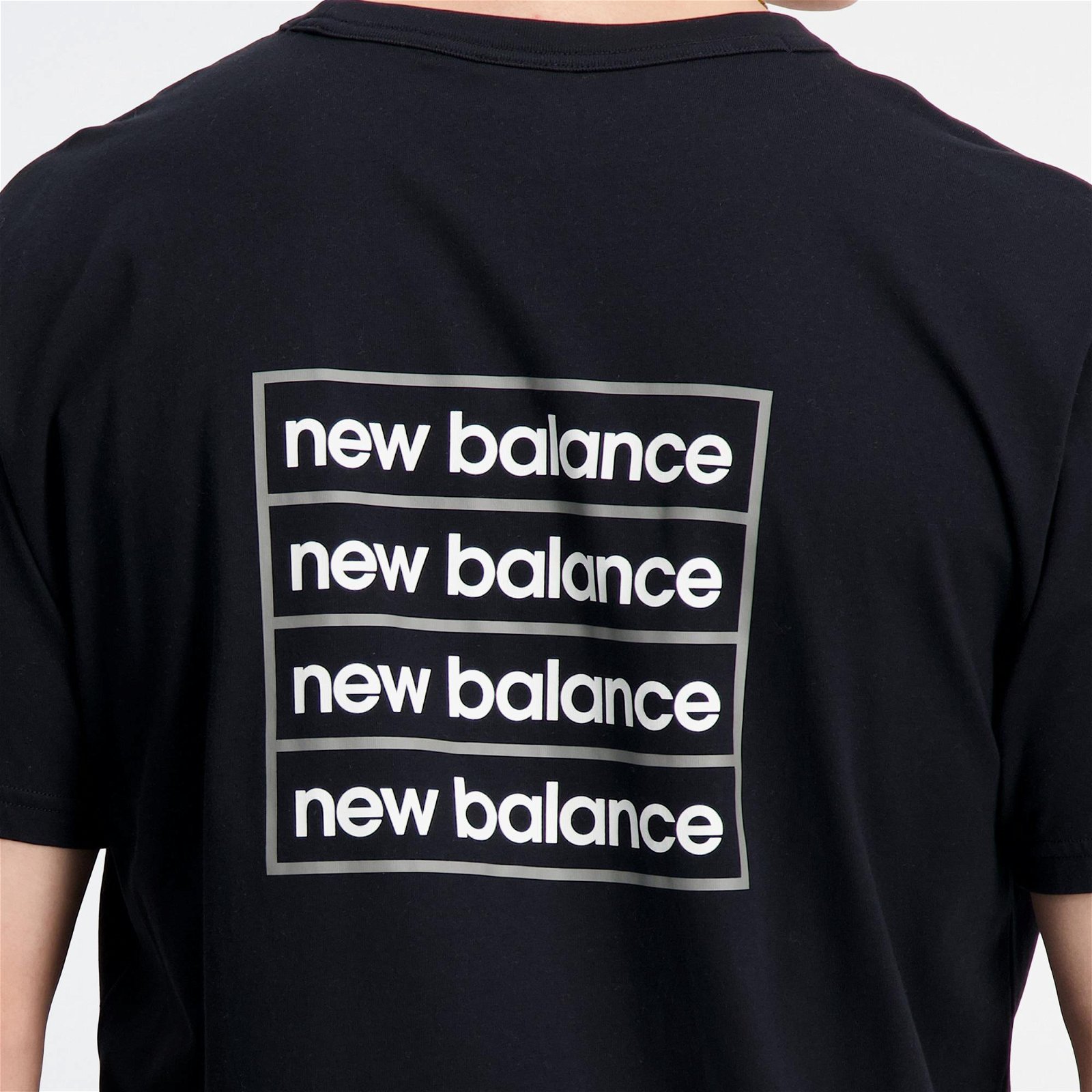 New Balance Essentials Winter Unisex Siyah T-Shirt