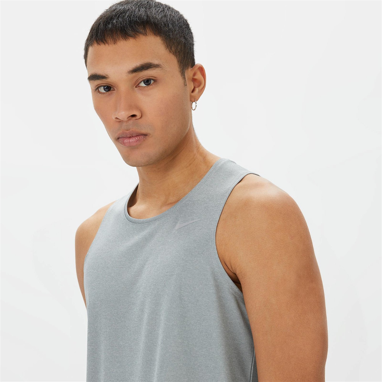 Nike Dri-FIT Miler Tank Erkek Gri Kolsuz T-Shirt