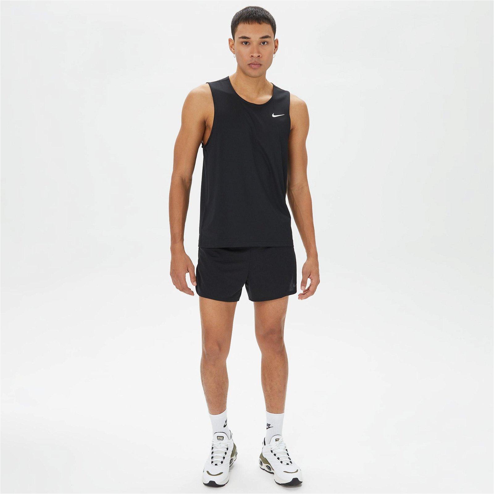 Nike Dri-FIT Run Division Stride 10 cm Erkek Siyah Şort