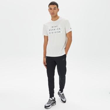  Nike Dri-FIT Run Division Erkek Kırık Beyaz T-Shirt