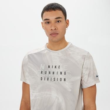  Nike Dri-FIT Run Division Rise 365 Erkek Gri T-Shirt