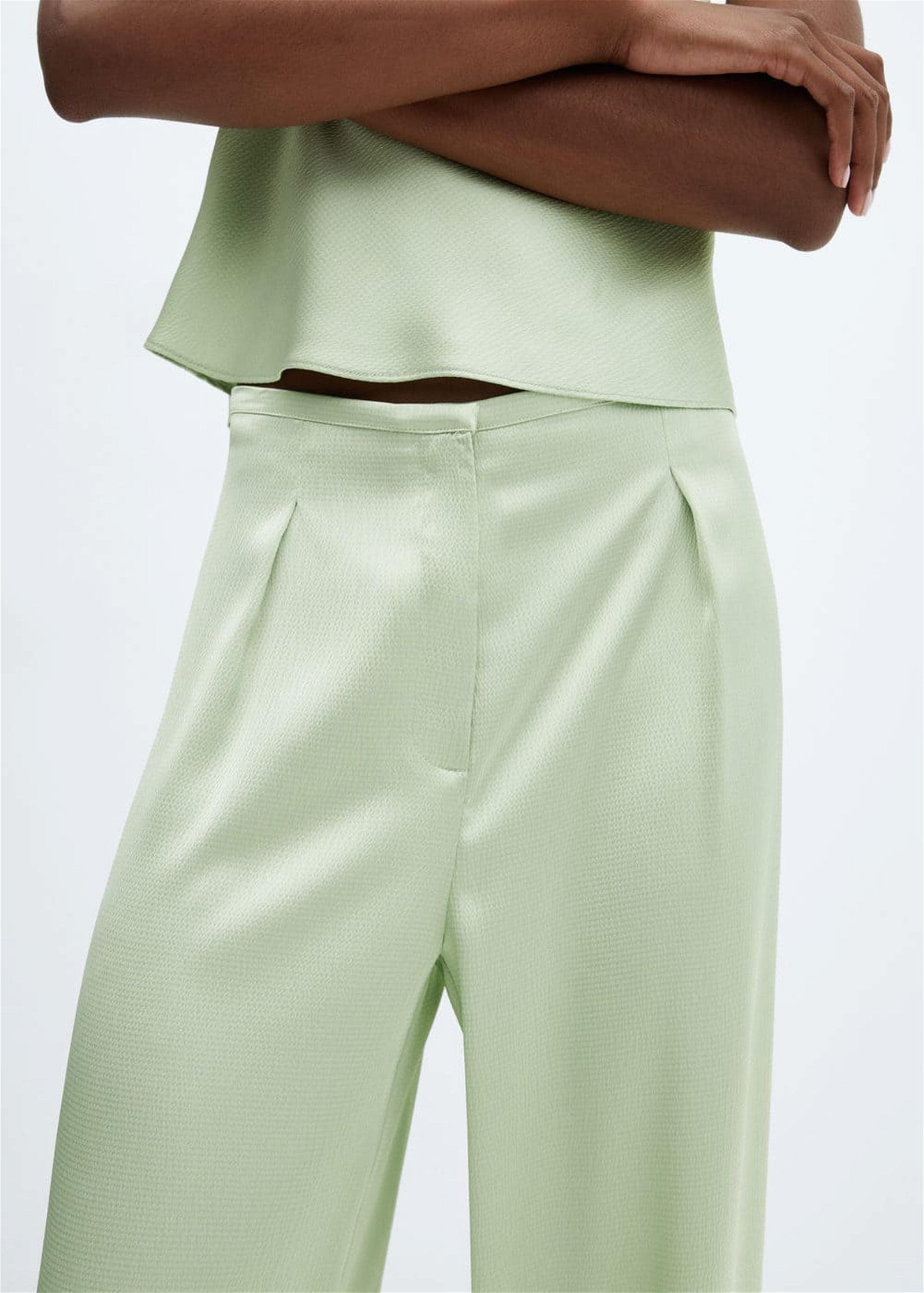 Mango Kadın Dökümlü Saten Pantolon Pastel Yeşil