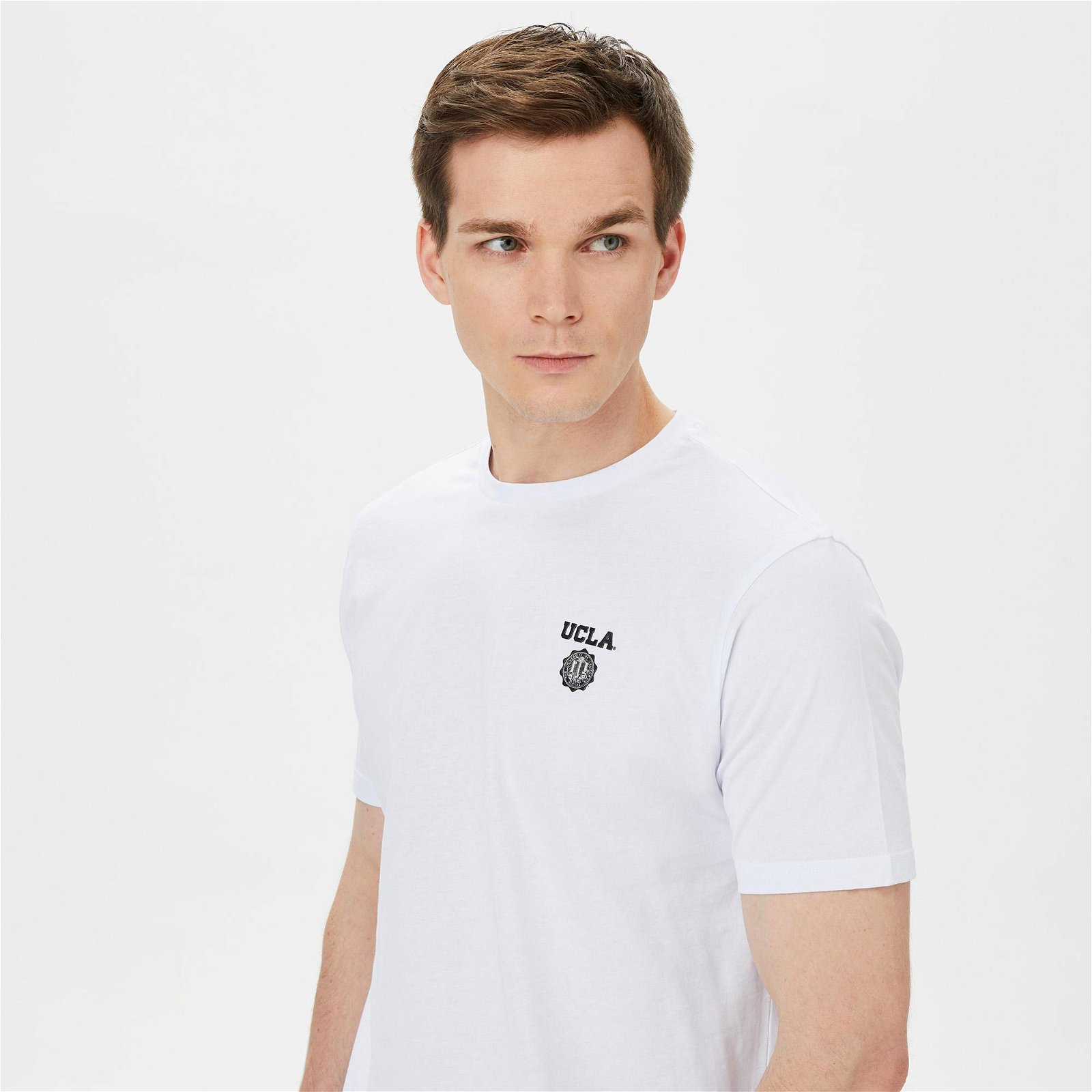 Ucla Bass Erkek Beyaz Bisiklet Yaka T-shirt