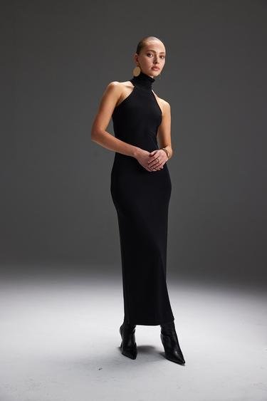  Vatkalı Kadın Halter Yaka Uzun Elbise Siyah