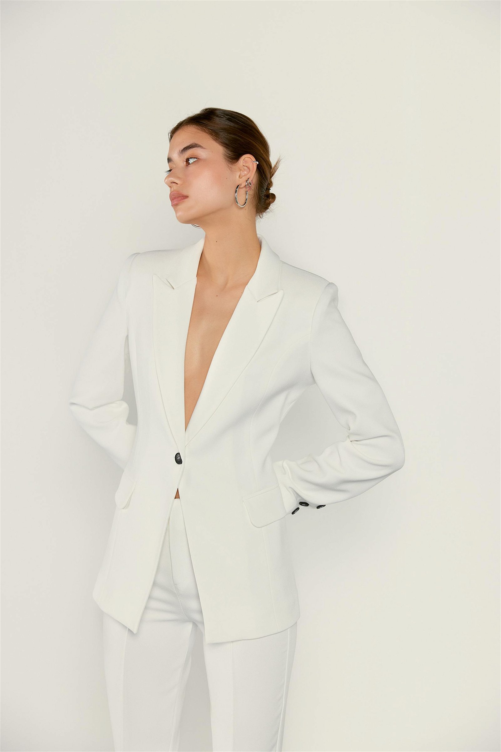 Vatkalı Kadın Fitted Kesim Blazer Ceket Beyaz