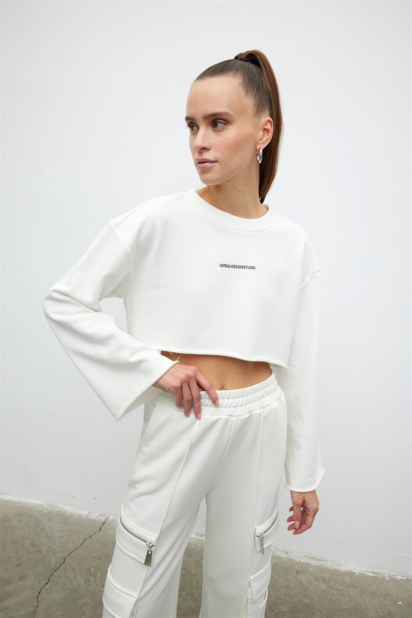 Vatkalı Kadın Crop Sweatshirt - Vatkalı Generation Beyaz