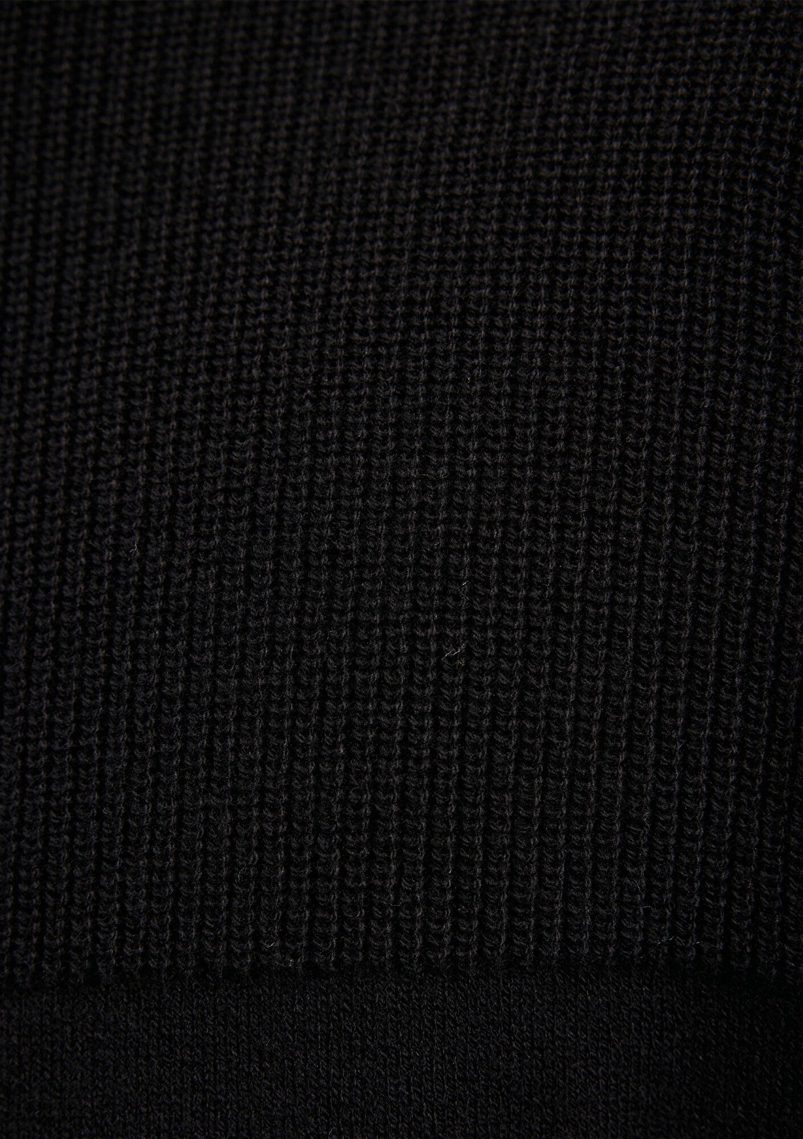 Mavi Fermuarlı Siyah Hırka Regular Fit / Normal Kesim 0710210-900