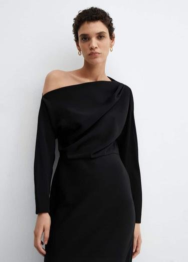  Mango Kadın Yırtmaçlı Asimetrik Elbise Siyah
