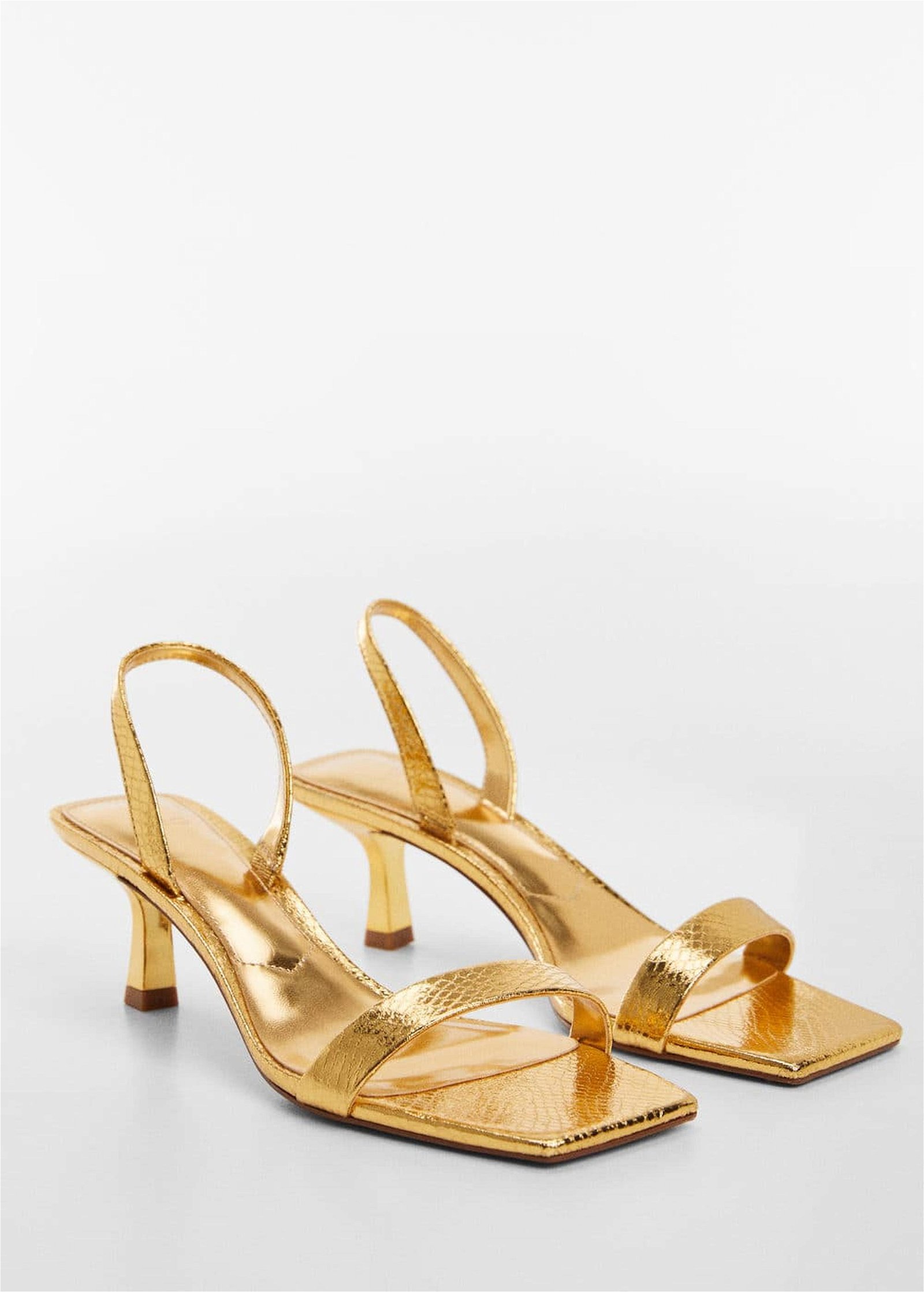 Mango Kadın Yılan Derisi Desenli Metalik Sandalet Altın Sarısı