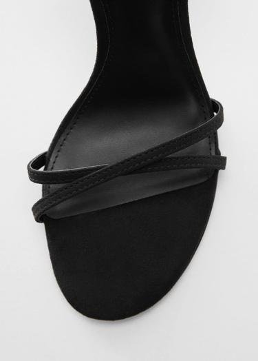  Mango Kadın Bantlı Topuklu Sandalet Siyah