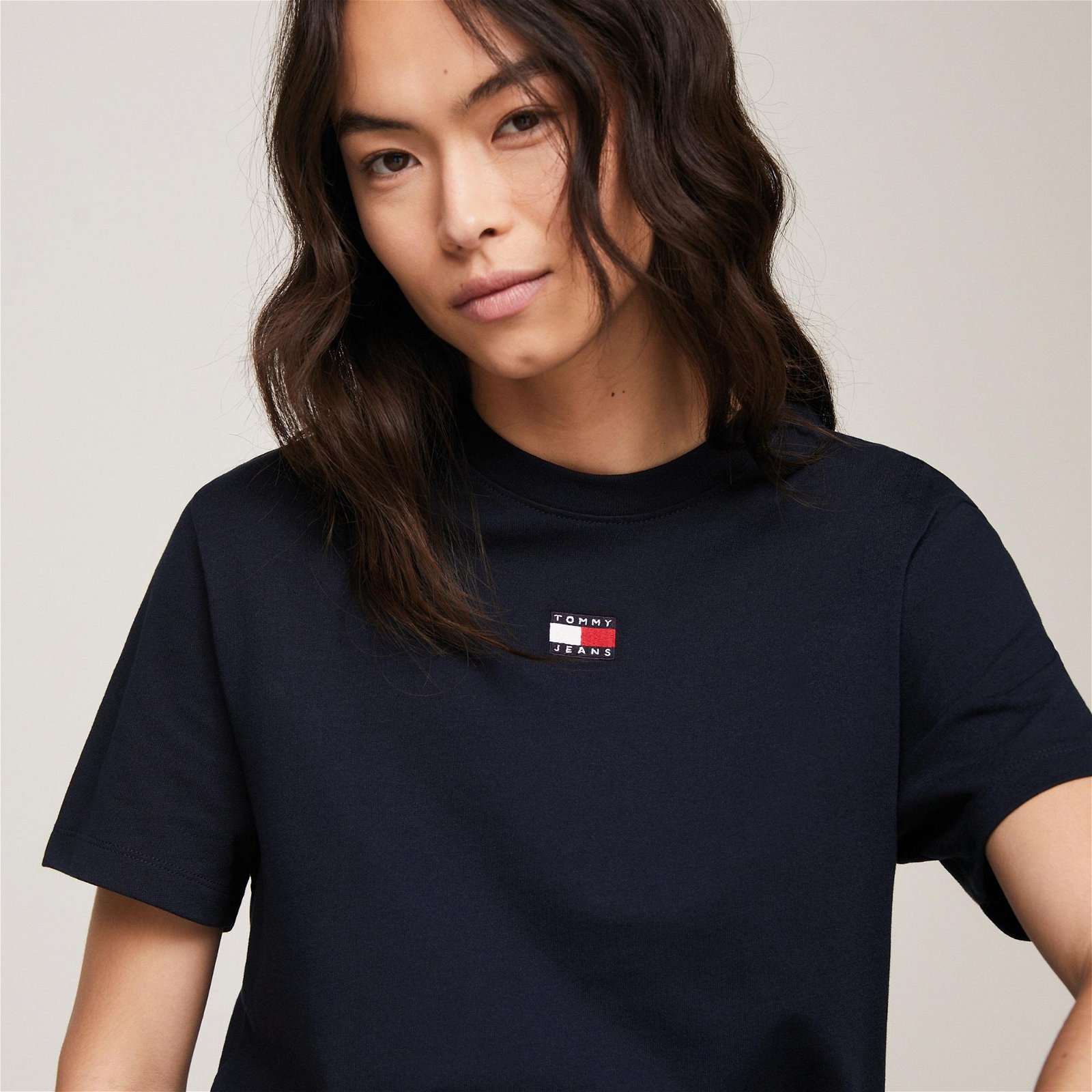 Tommy Jeans Badge Kadın Mavi T-Shirt