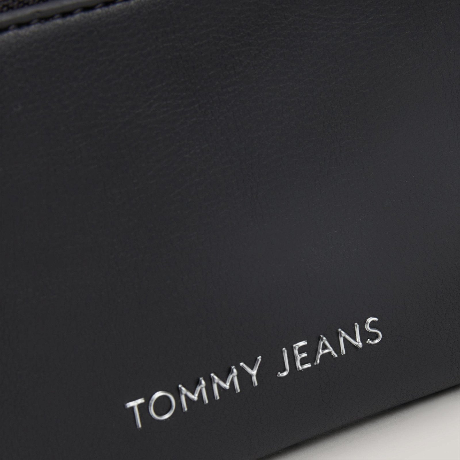 Tommy Jeans Essential Must Small Kadın Siyah Cüzdan