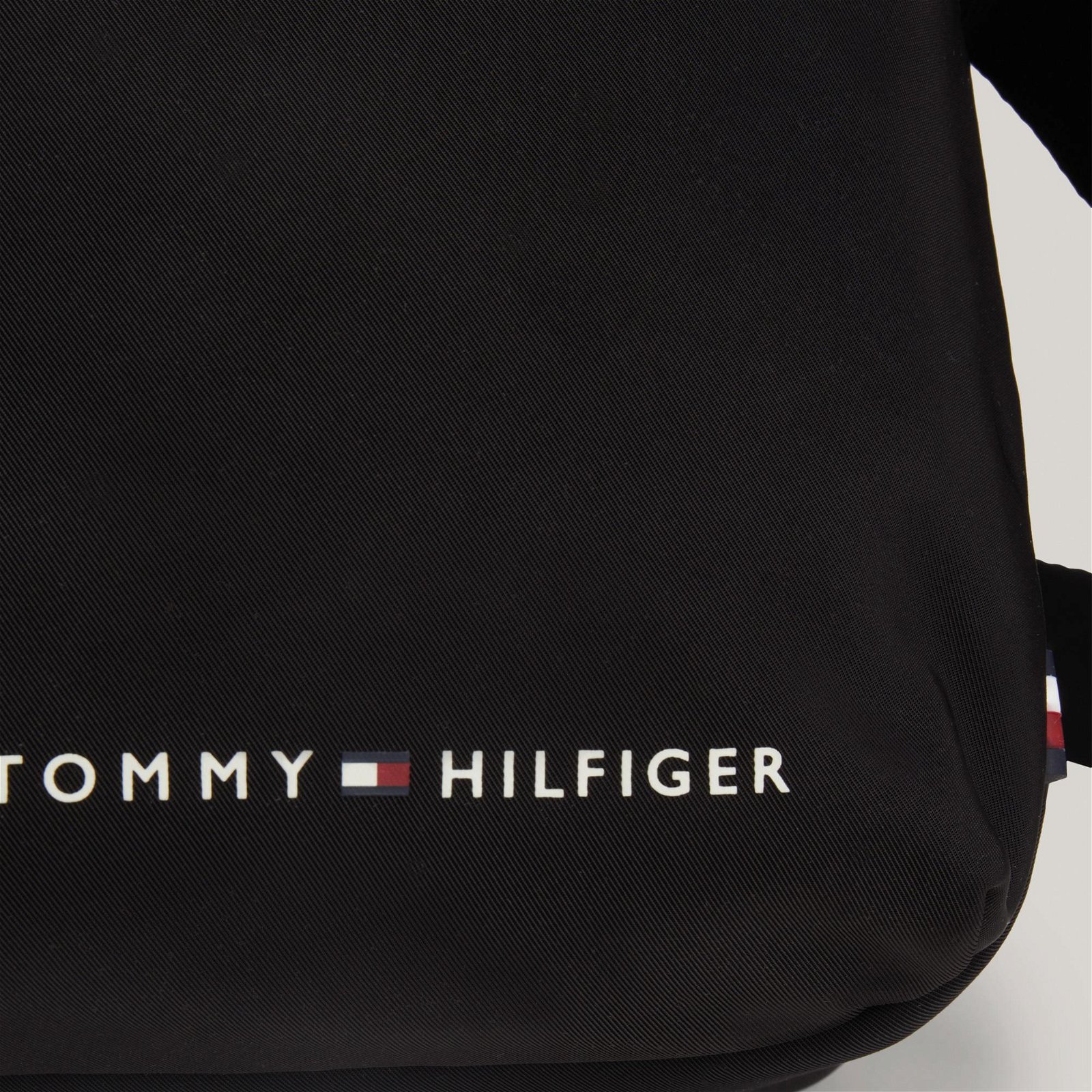 Tommy Hilfiger Skyline Mini Erkek Siyah Omuz Çantası