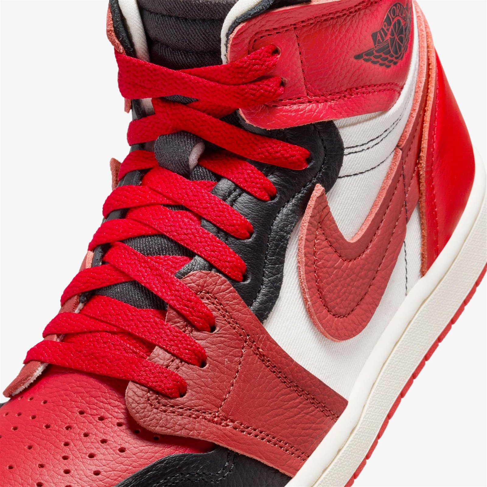 Jordan Air 1 High Kadın Kırmızı Spor Ayakkabı