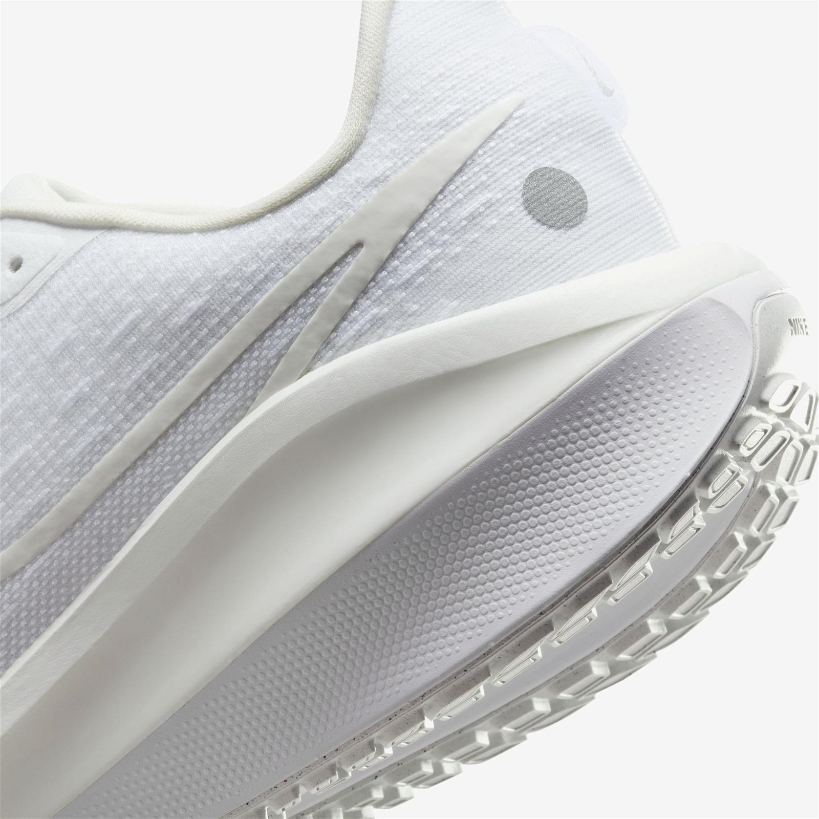 Nike Vomero 17 Erkek Beyaz Spor Ayakkabı