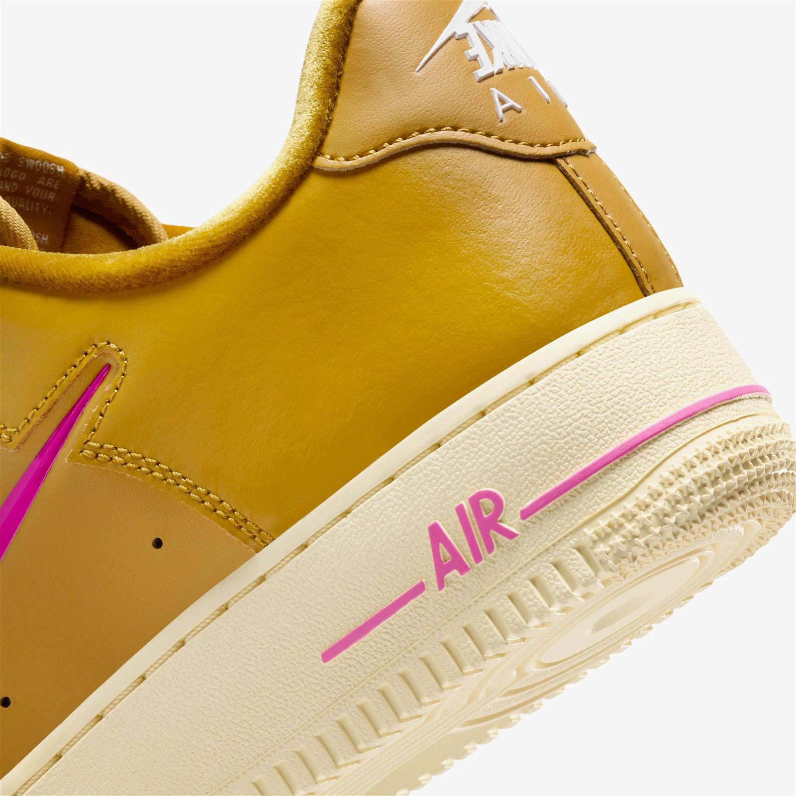 Nike Air Force 1 '07 Kadın Sarı Spor Ayakkabı