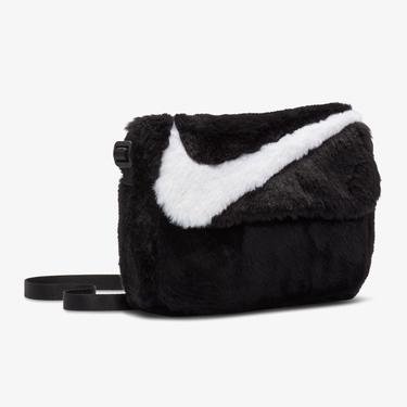  Nike Sportswear Futura 365 Kadın Siyah Omuz Çantası