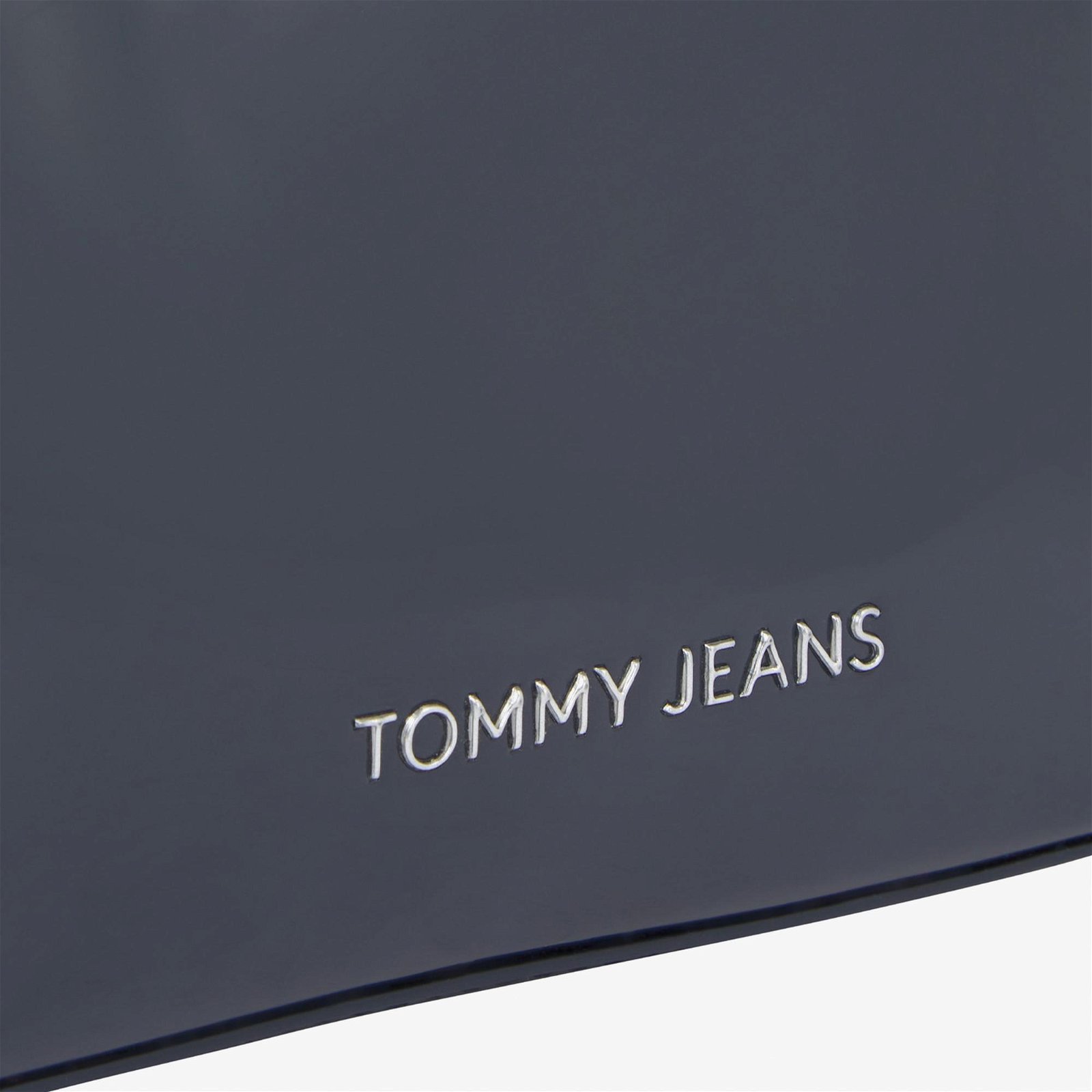 Tommy Jeans Essential Must Shoulder Patent Kadın Lacivert Omuz Çantası