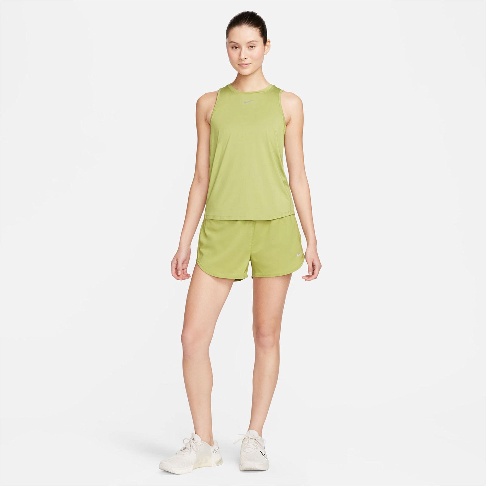 Nike One Classic Dri-Fit Kadın Yeşil Kolsuz T-Shirt