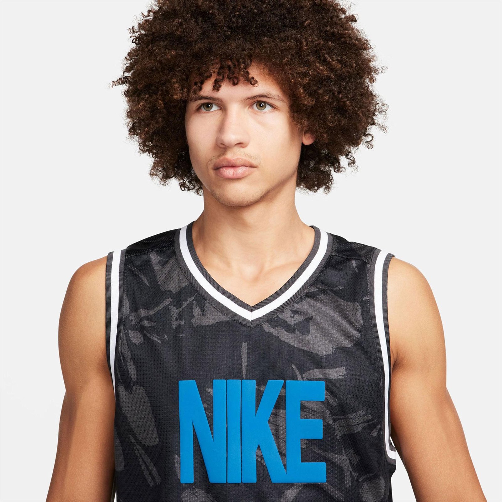 Nike Dri-Fit DNA Jersey All Over Print Erkek Gri Kolsuz T-Shirt