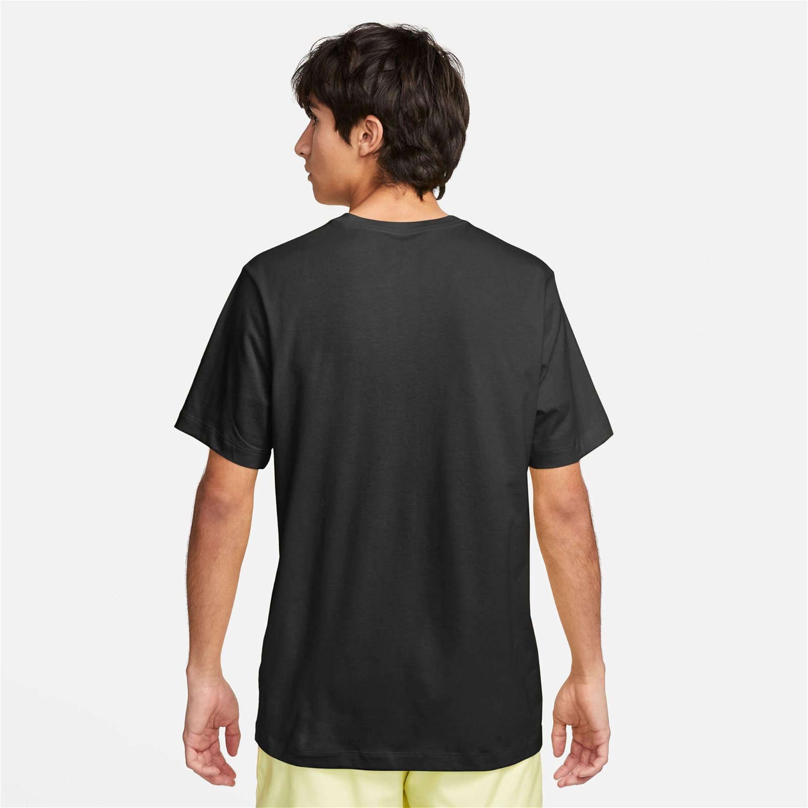 Nike Sportswear Club Erkek Siyah T-Shirt