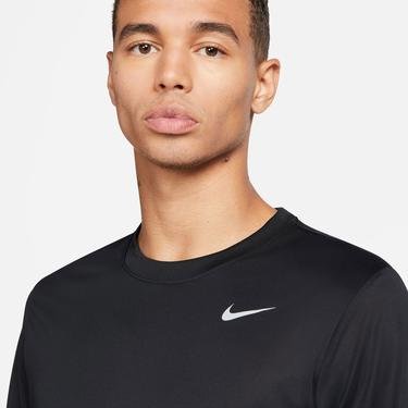  Nike Dri-Fit Legend Erkek Siyah T-Shirt
