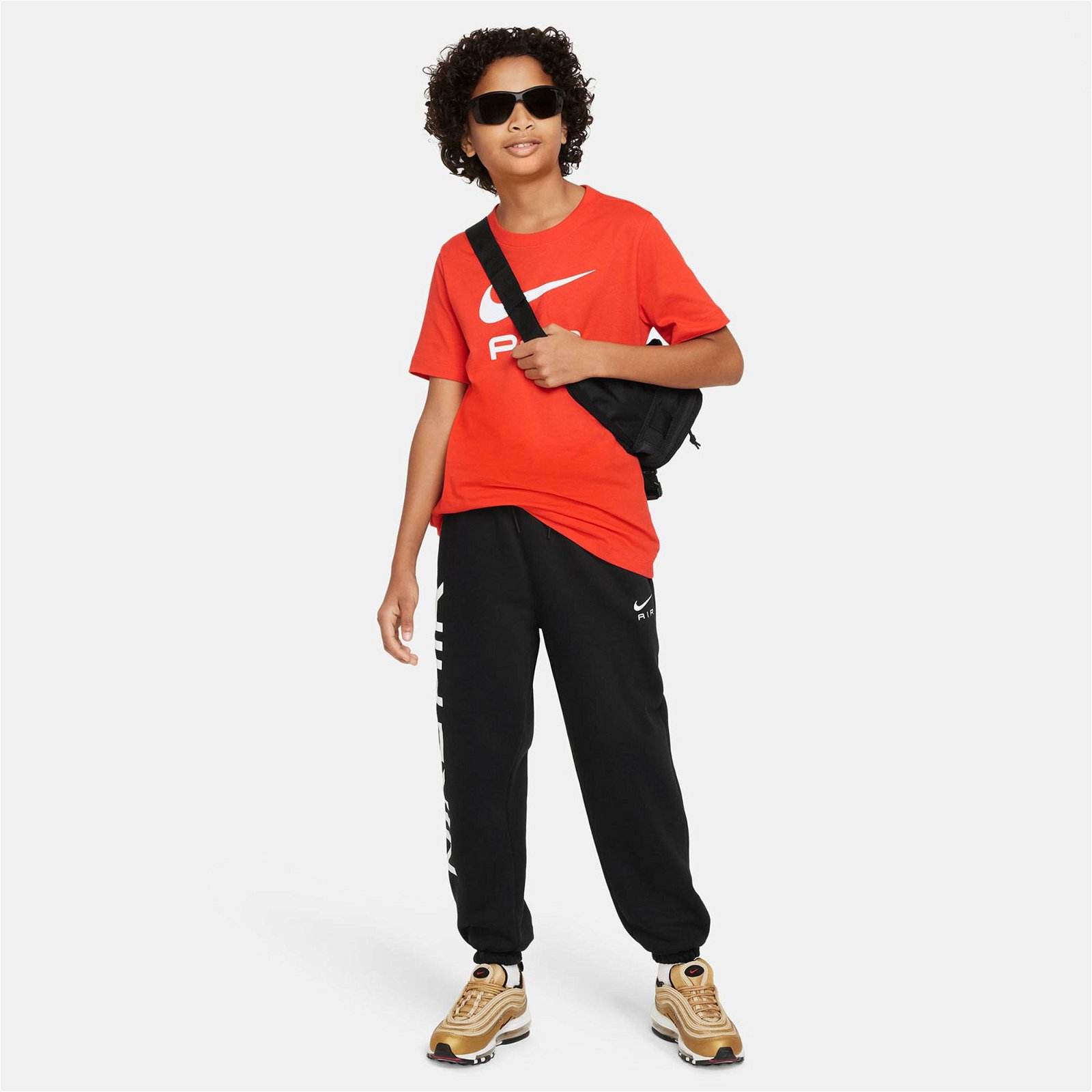 Nike Sportswear Çocuk Kırmızı T-Shirt