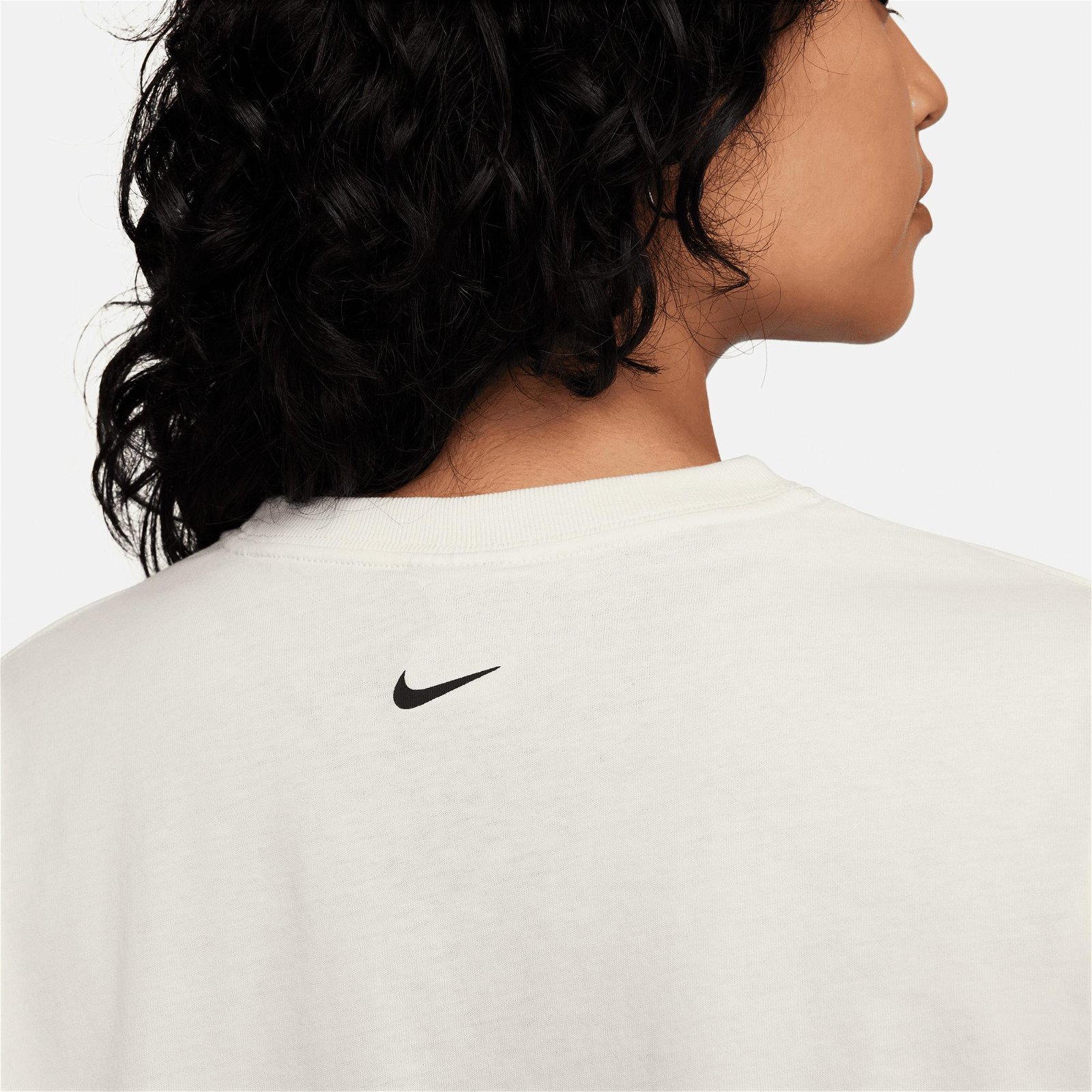 Nike Sportswear Crop Kadın Krem Rengi T-Shirt
