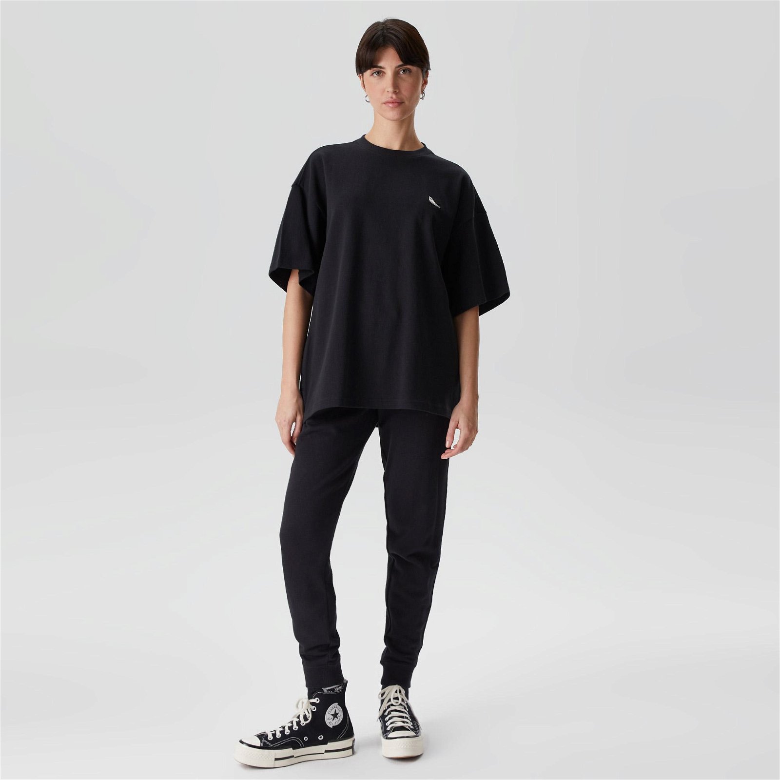Converse Go-To Sneaker Patch Loose Fit Unisex Siyah T-Shirt