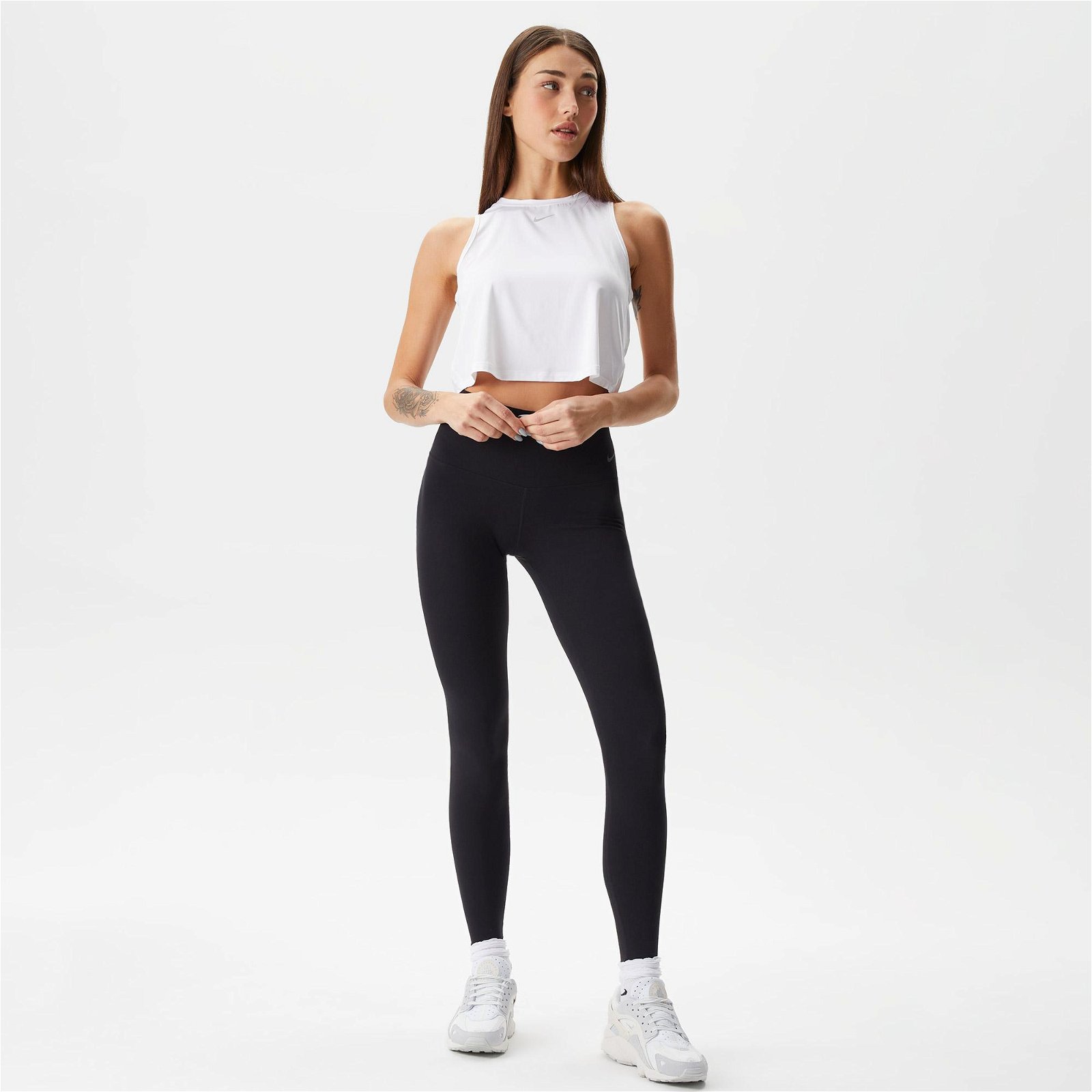 Nike One Classic Dri-Fit Crop Kadın Beyaz Kolsuz T-Shirt