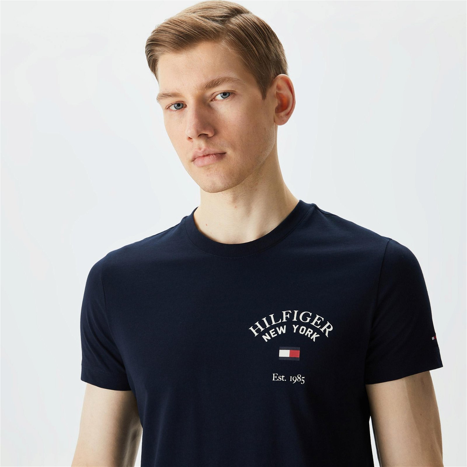 Tommy Hilfiger Arch Varsity Erkek Lacivert T-Shirt