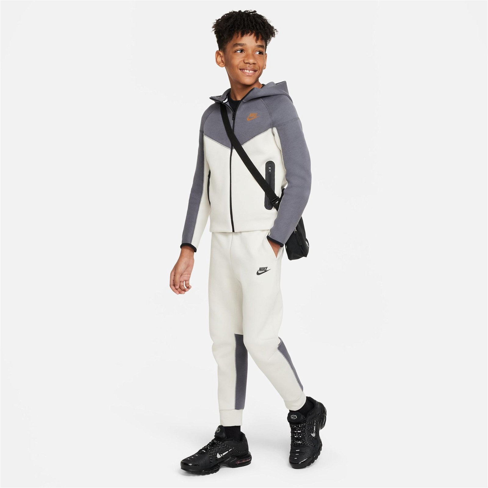 Nike Sportswear Tech Fleece Çocuk Krem Rengi Eşofman Altı