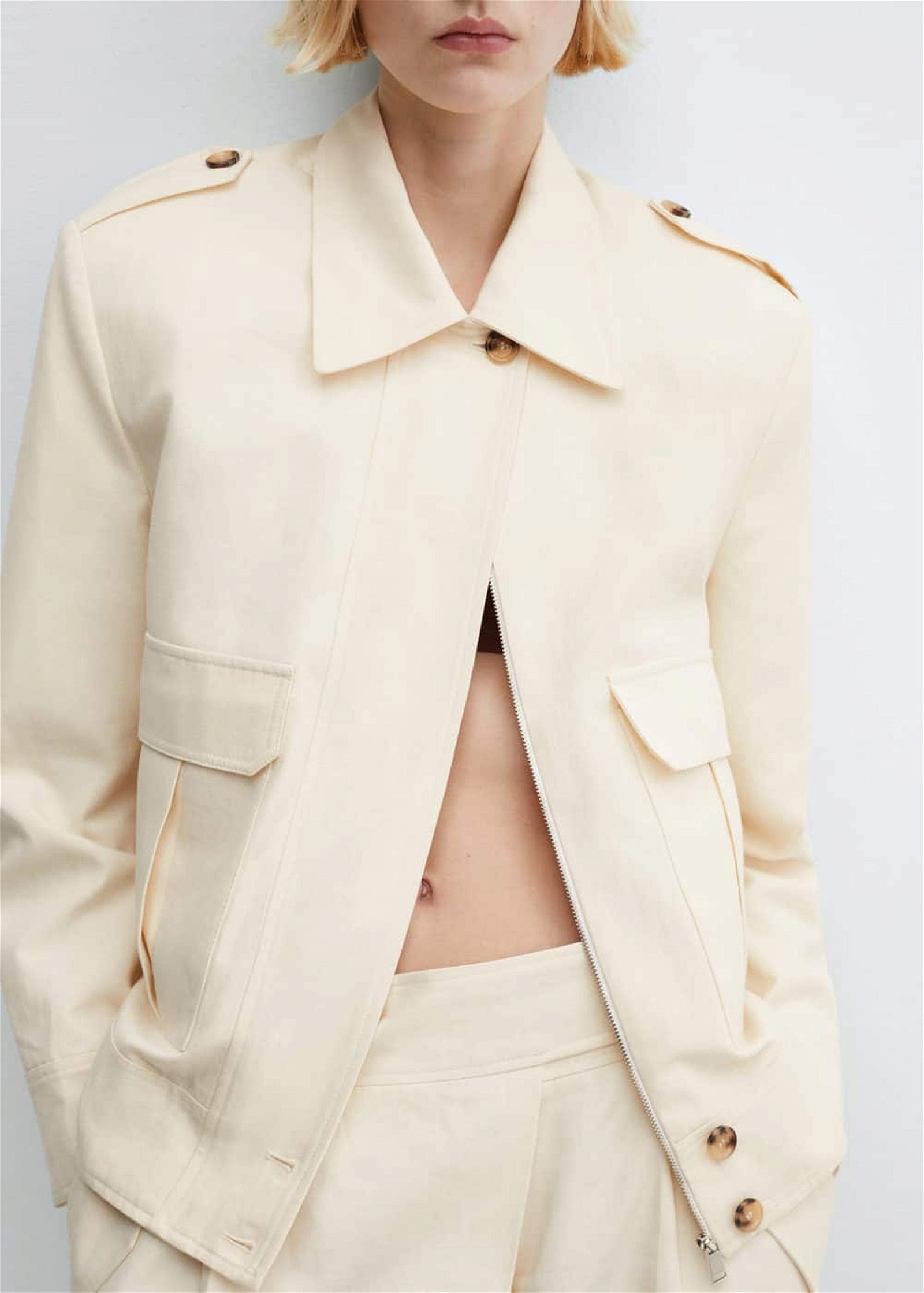 Mango Kadın Cepli Ve Düğme Detaylı Ceket Kırık Beyaz