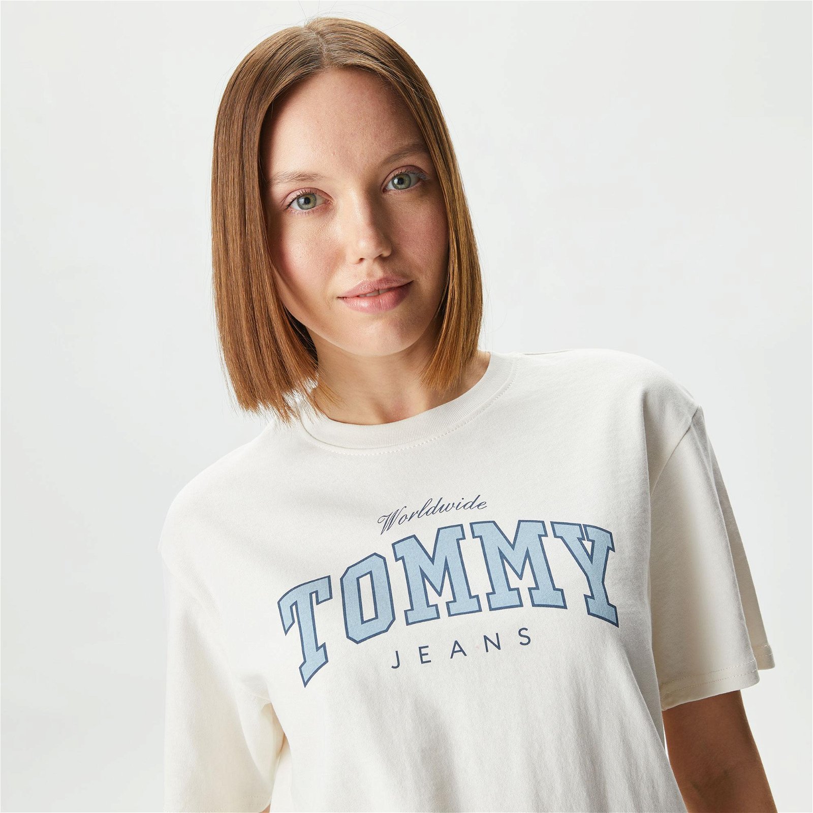 Tommy Jeans Relax Varsity Lux Kadın Beyaz T-Shirt