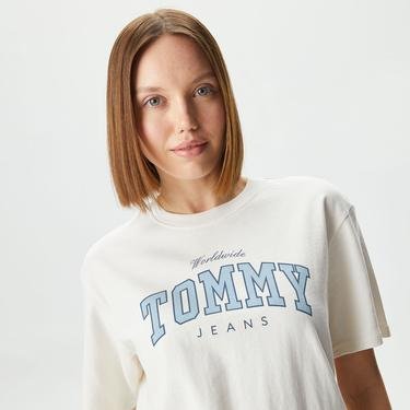  Tommy Jeans Relax Varsity Lux Kadın Beyaz T-Shirt