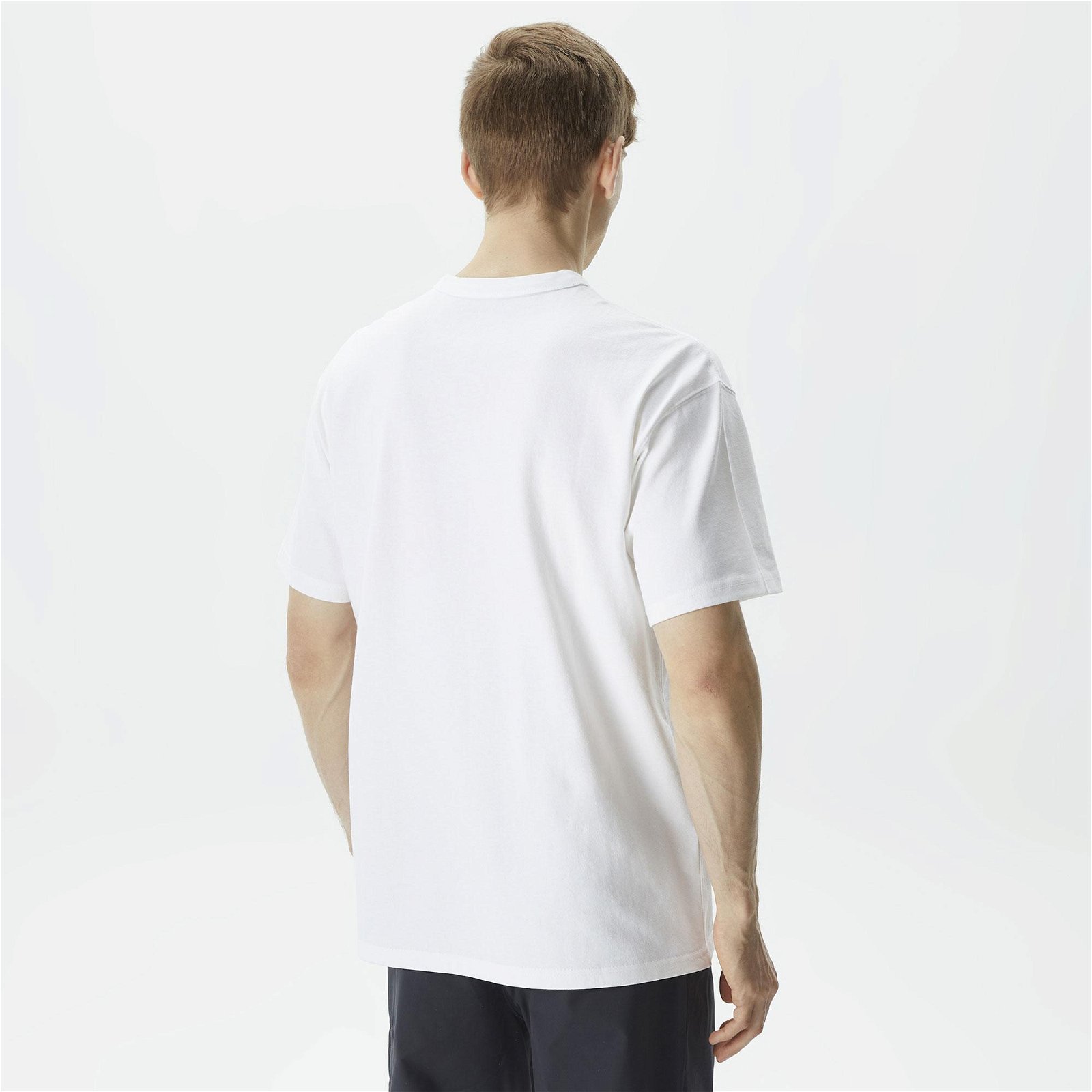 Nike Sportswear Premium Essentials Erkek Beyaz T-Shirt