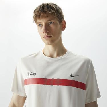  Nike Dri-Fit Miler Erkek Beyaz T-Shirt