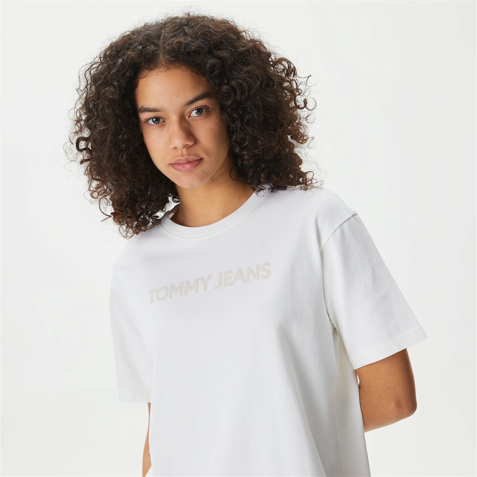Tommy Jeans Relax Bold Classic Kadın Beyaz T-Shirt