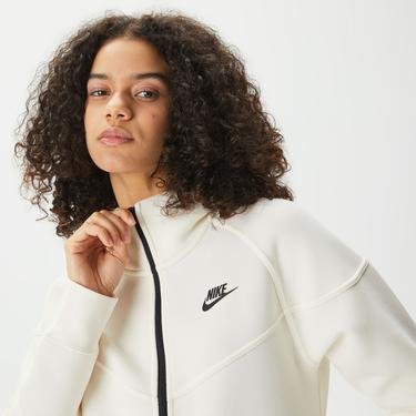  Nike Sportswear Tech Fleece Windrunner Kadın Bej Sweatshirt