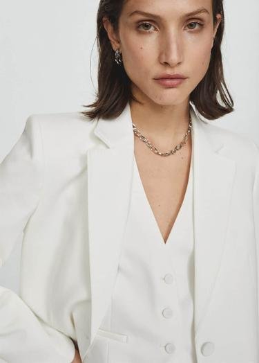  Mango Kadın Düz Kesim Kumaş Blazer Ceket Beyaz
