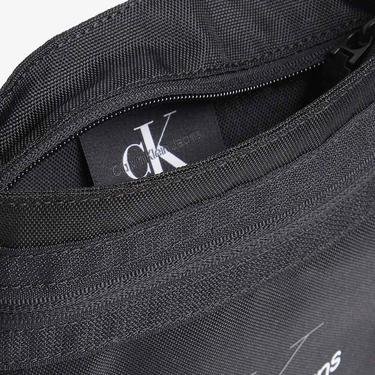  Calvin Klein Jeans Sport Essentials Erkek Siyah Postacı Çantası