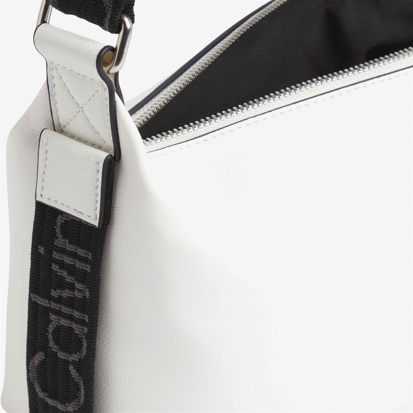Calvin Klein Jeans Ultralight Kadın Beyaz Omuz Çantası