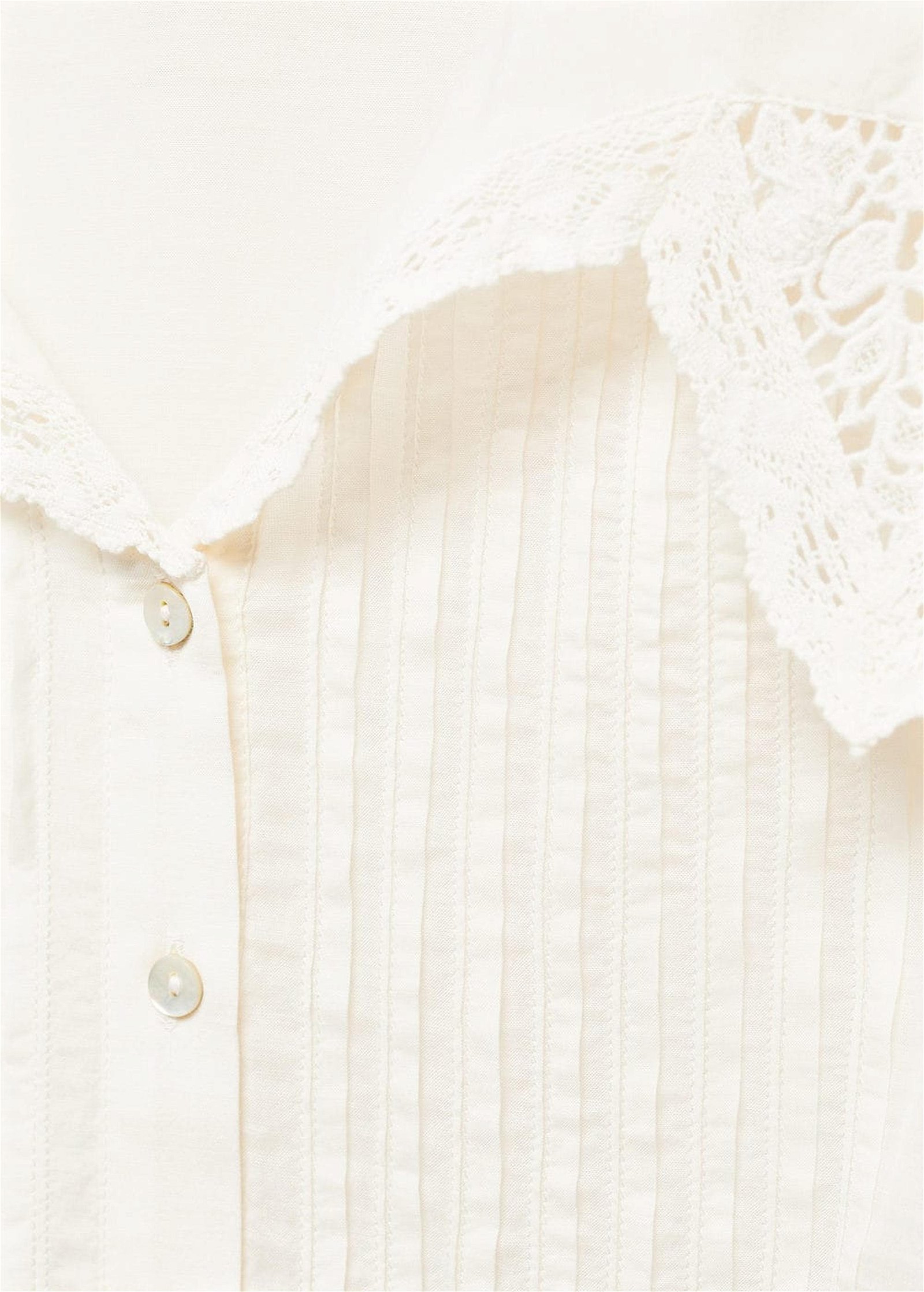 Mango Kadın Yakası Işlemeli Gömlek Kırık Beyaz