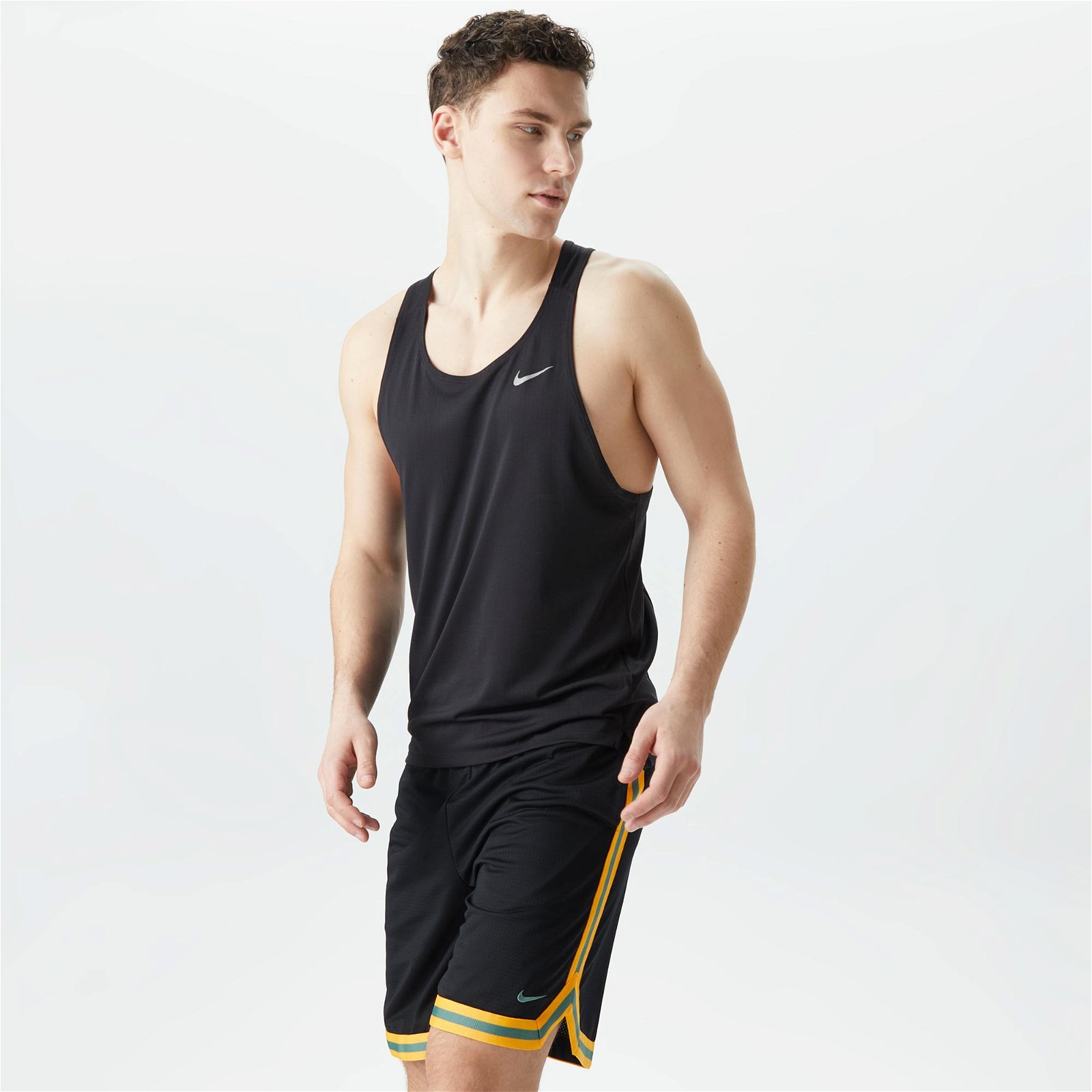 Nike Dri-Fit Fast Erkek Siyah Kolsuz T-Shirt