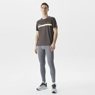 Nike Dri-Fit Miler Erkek Gri T-Shirt