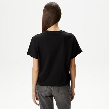  Guess Ss CN Gold Triangle Kadın Siyah T-Shirt