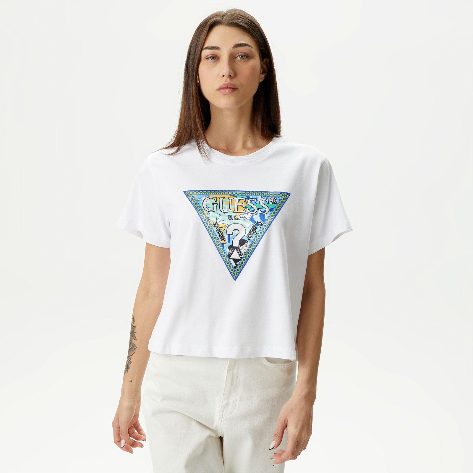 Guess Ss CN Gold Triangle Kadın Beyaz T-Shirt